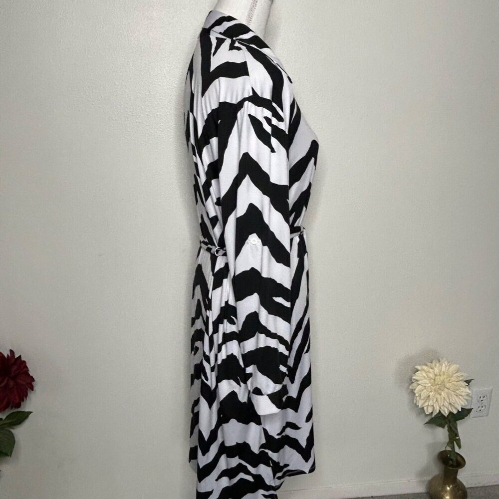 LuLaRoe - Women's - Ellie - Button Down Shirt Dress - Zebra Pattern - XL - Picture 2 of 5